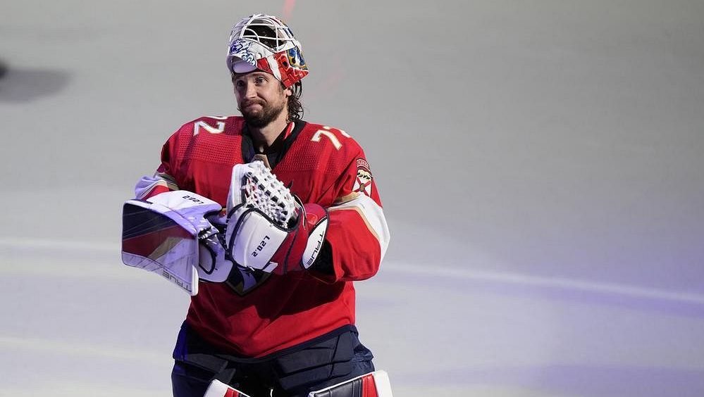 Gólman v zóně, kapitán na 'bar micvě'. Florida sahá po klíčích od finále